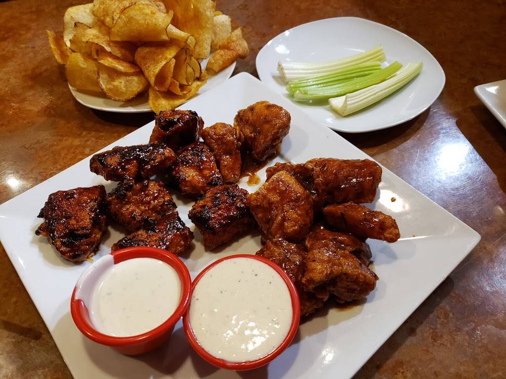 Bon-Bon Wing & Grill | restaurant | 3605 Groometown Rd, Greensboro, NC 27407, USA | 3366177241 OR +1 336-617-7241