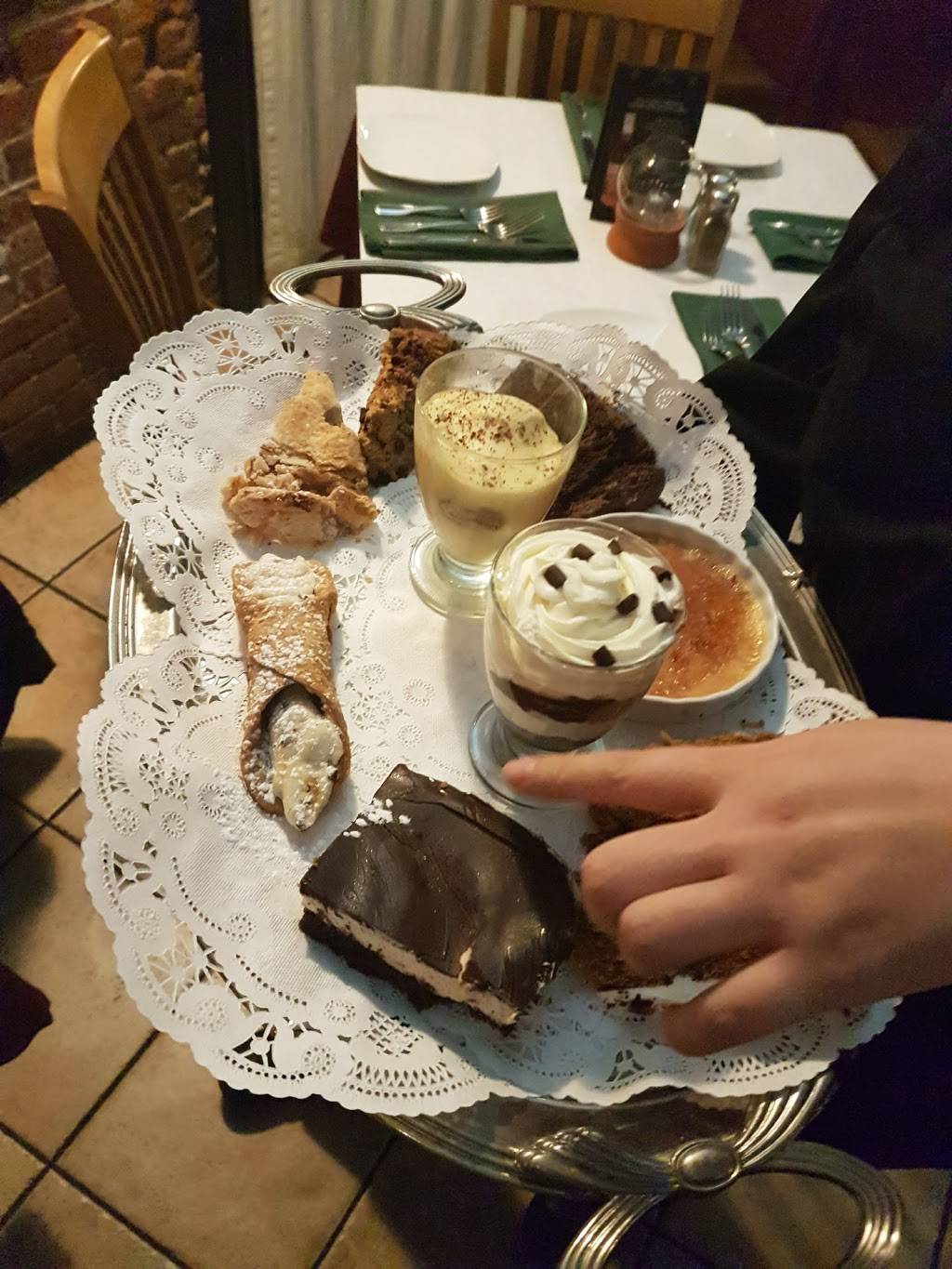 Stella Luna Ristorante | restaurant | 58-60 Market St, Oneonta, NY 13820, USA | 6074337646 OR +1 607-433-7646