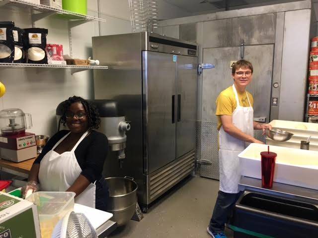 Slice Box Pizza | restaurant | 1727 1st Ave S, Seattle, WA 98134, USA | 2063813333 OR +1 206-381-3333