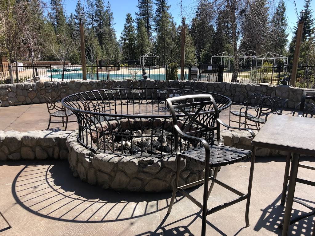 Jackalopes Bar and Grill | restaurant | 1122 CA-41, Fish Camp, CA 93623, USA | 5596836555 OR +1 559-683-6555