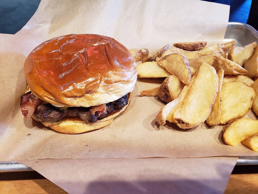 Famous Daves Bar-B-Que | restaurant | 16148 N 83rd Ave, Peoria, AZ 85382, USA | 6239793706 OR +1 623-979-3706