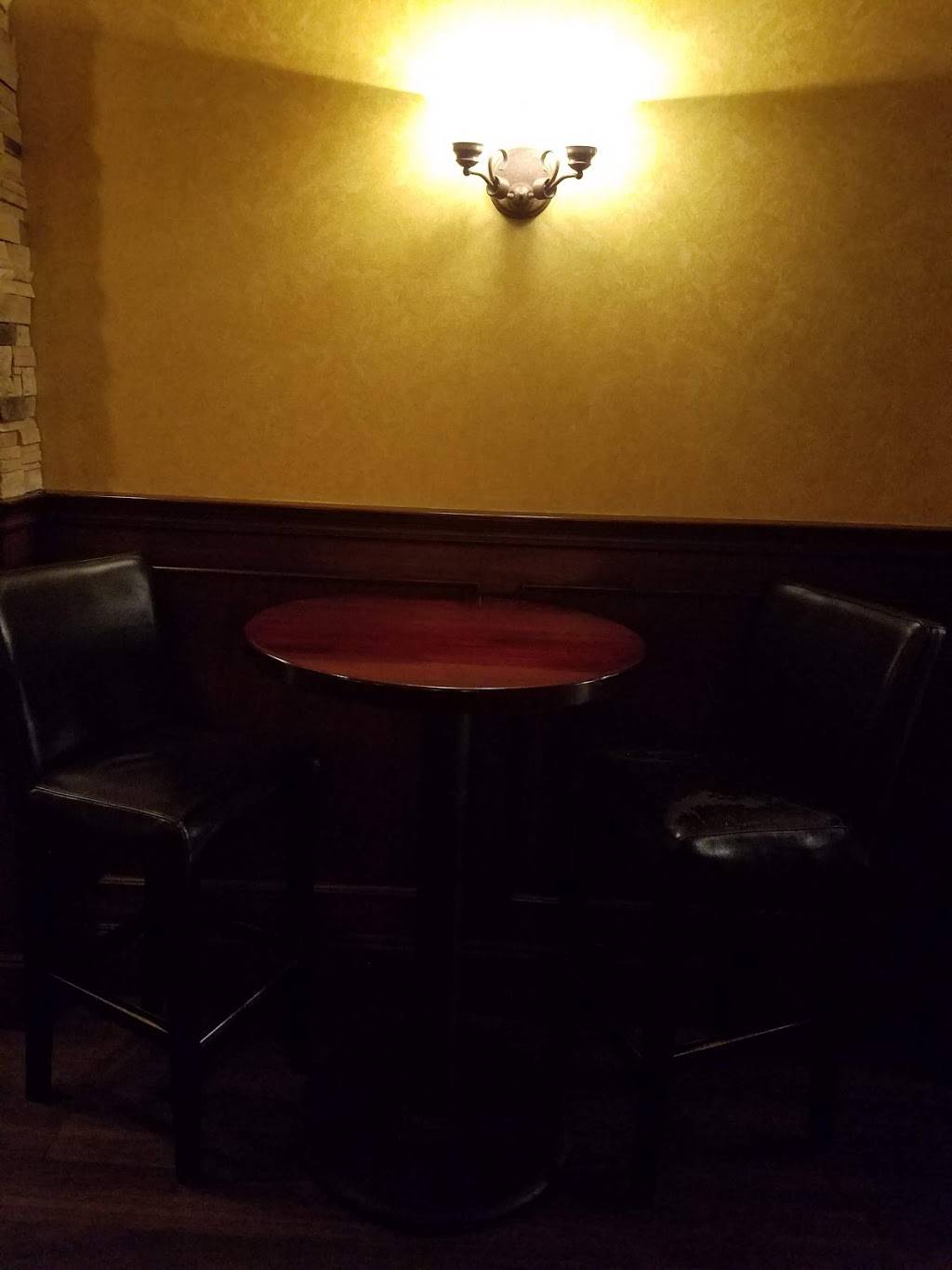 Michelangelo Pizzeria | restaurant | 10095 Main Rd, Mattituck, NY 11952, USA | 6312984100 OR +1 631-298-4100