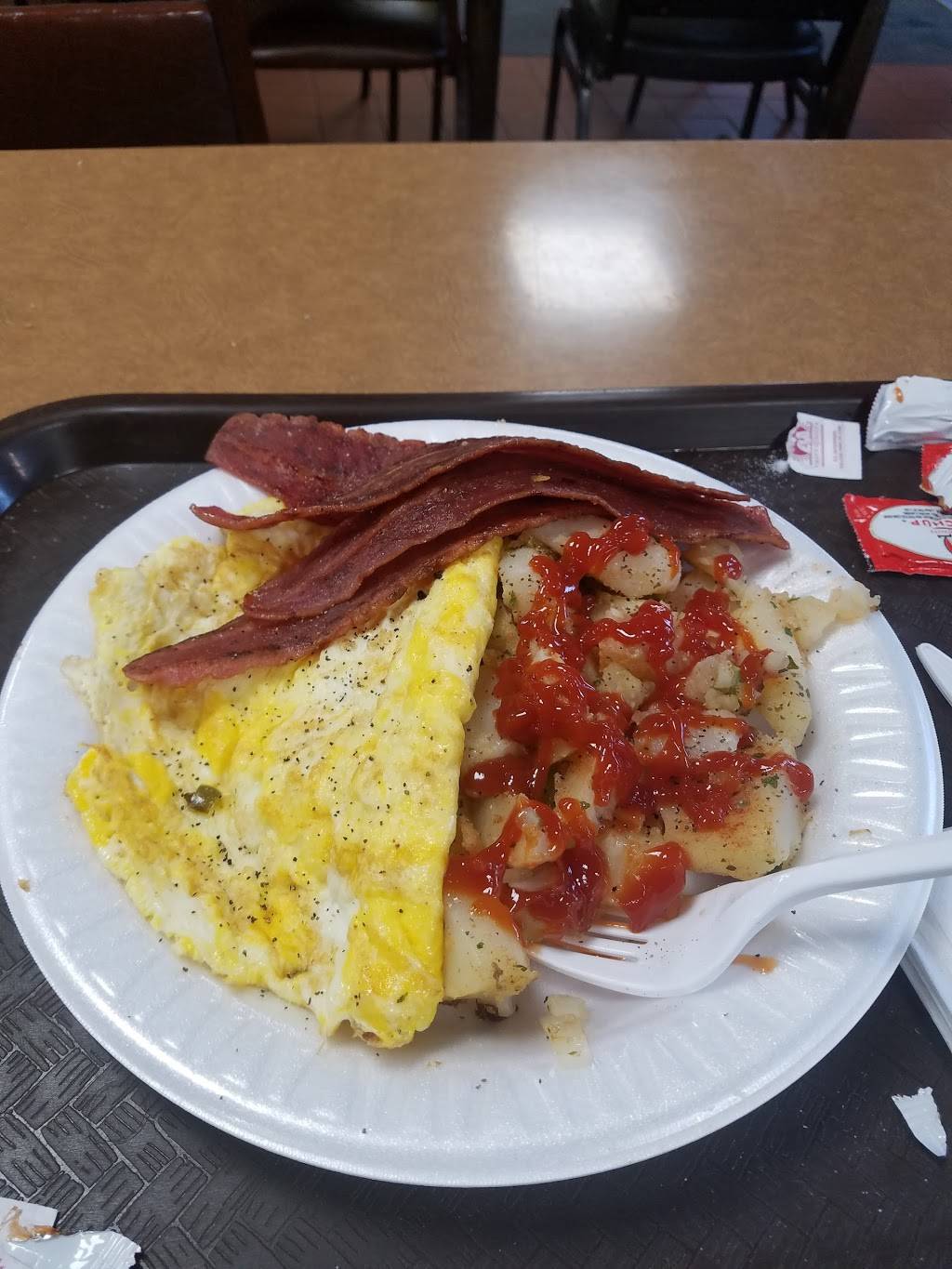 Carmines | restaurant | 146-46 Liberty Ave, Jamaica, NY 11435, USA | 7185266970 OR +1 718-526-6970