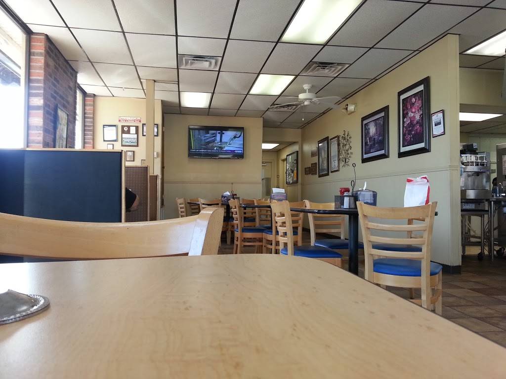 Dairy Queen | restaurant | 100 US-77, Bishop, TX 78343, USA | 3615843213 OR +1 361-584-3213