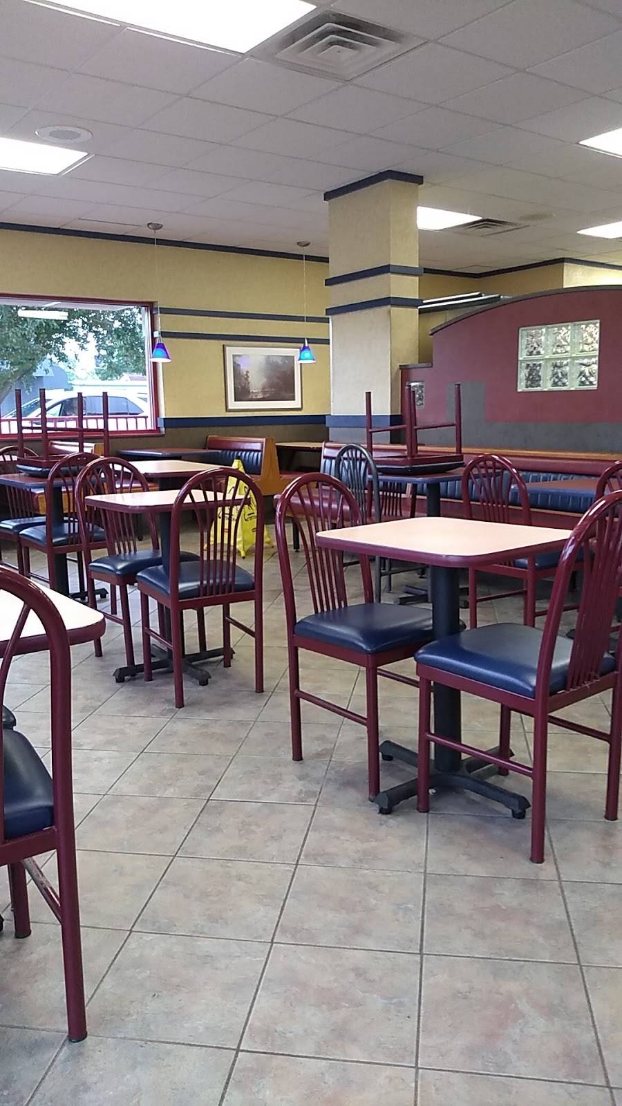 Arbys | restaurant | 3917 NE 14th St, Des Moines, IA 50313, USA | 5152668853 OR +1 515-266-8853