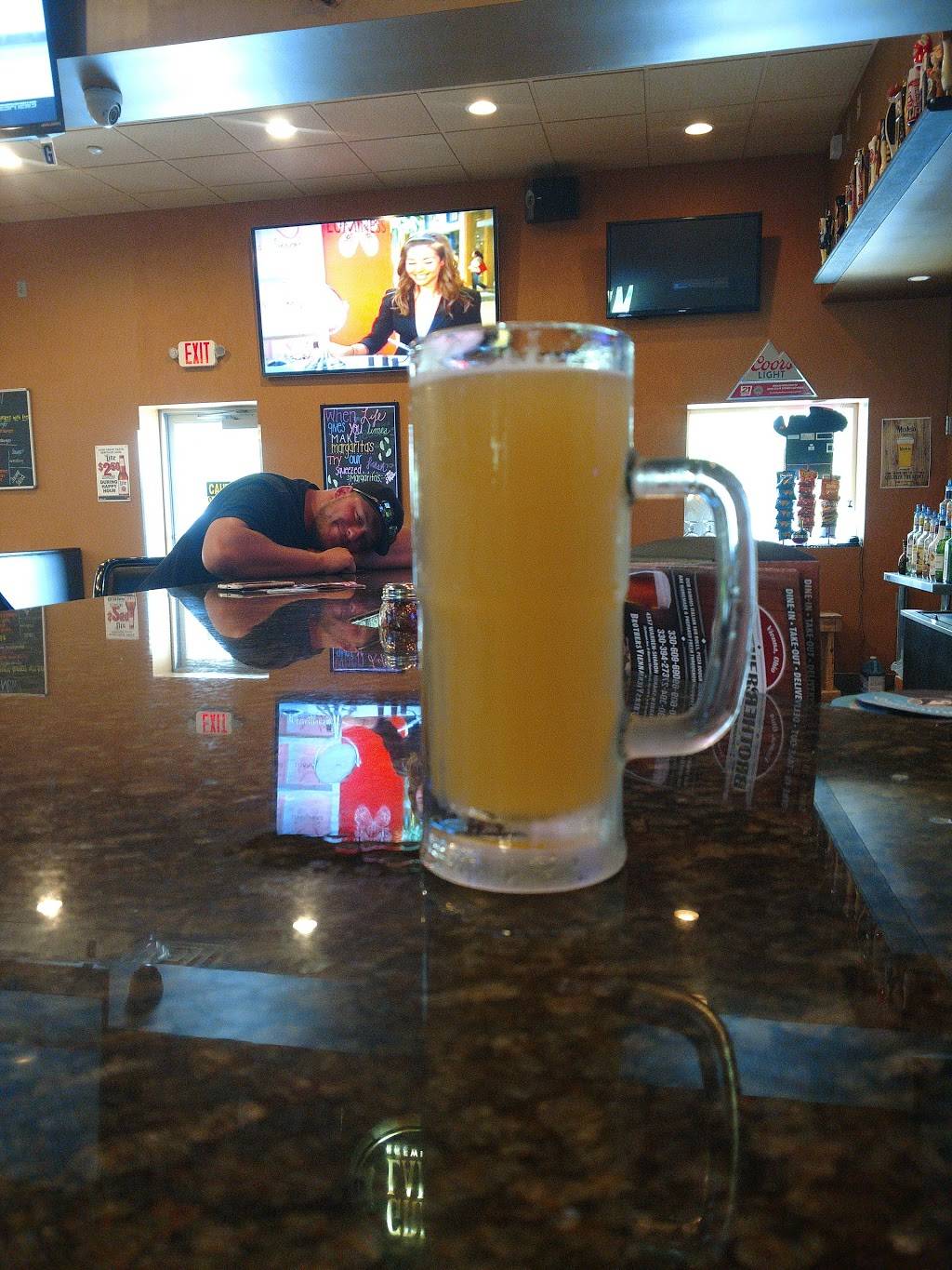 Vienna Ale House | restaurant | 4357 Warren - Sharon Rd, Vienna, OH 44473, USA | 3303949925 OR +1 330-394-9925