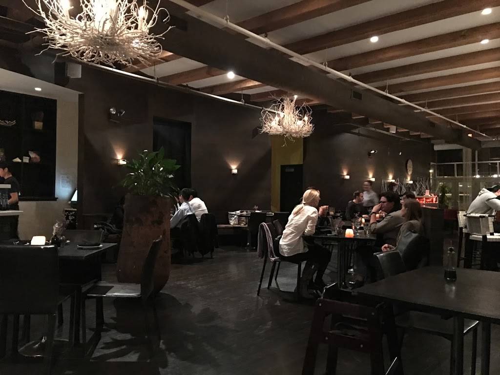 South Coast Sushi | restaurant | 1700 S Michigan Ave, Chicago, IL 60616, USA | 3126621700 OR +1 312-662-1700