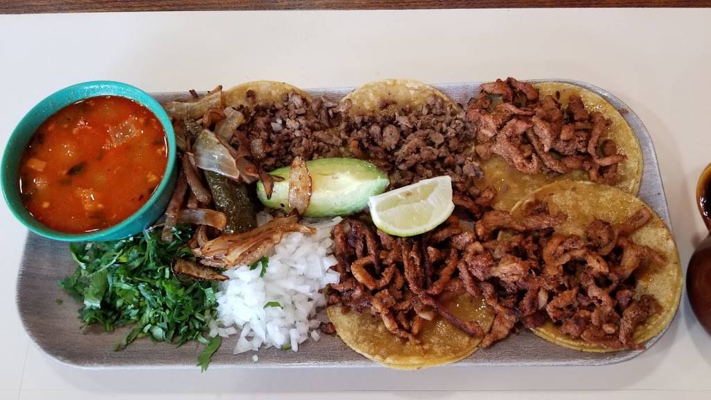 Plaza Tapatia Mexican Grill | restaurant | 9820 Potranco Rd, San Antonio, TX 78251, USA | 2104629792 OR +1 210-462-9792