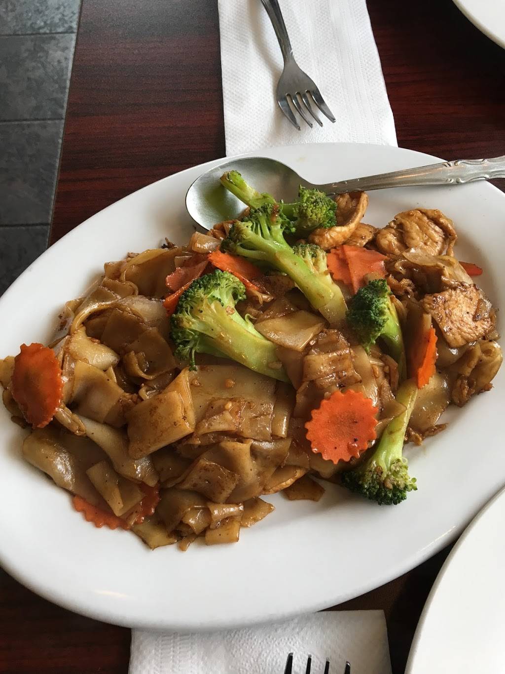 Zabb Thai Cuisine | restaurant | 4440 Mission St, San Francisco, CA 94112, USA | 4155862455 OR +1 415-586-2455