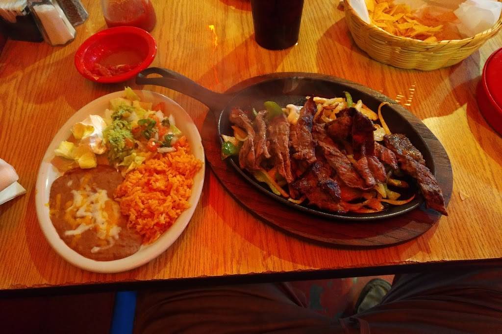 Chavos Mexican Restaurant | restaurant | US-371, Dixie Inn, LA 71055, USA | 3183773304 OR +1 318-377-3304