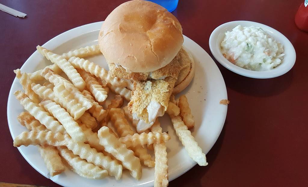 Gabbys | restaurant | 1385 E Pershing Rd, Decatur, IL 62526, USA | 2178771955 OR +1 217-877-1955