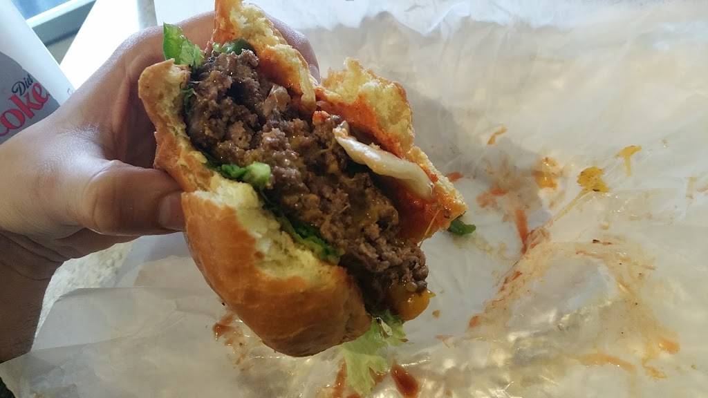 BOZS Burger Bistro | restaurant | 3101 St Paul St, Baltimore, MD 21218, USA | 4108891718 OR +1 410-889-1718