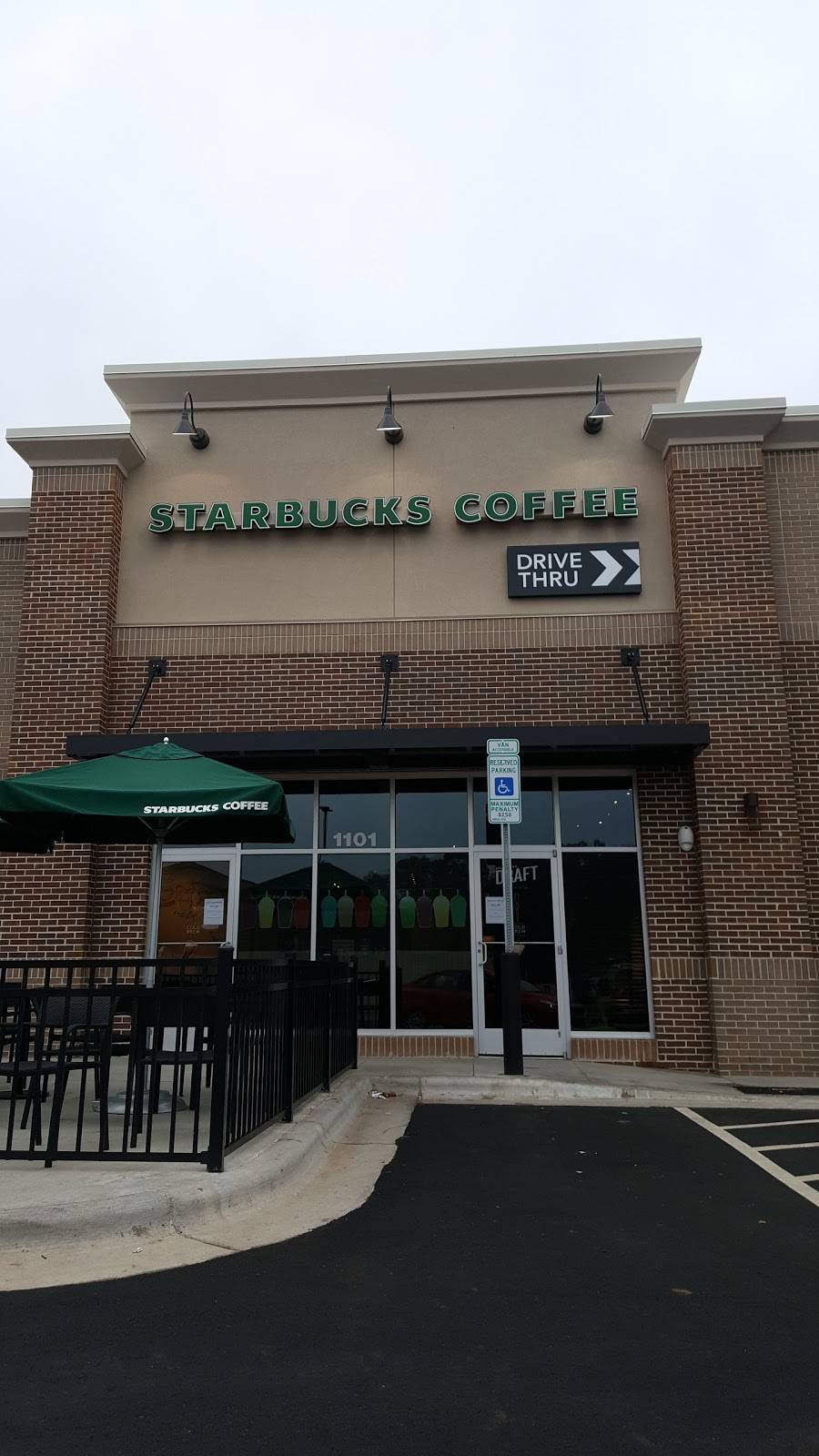 Starbucks | cafe | 1101 Pine Plaza Dr, Apex, NC 27523, USA | 9193383360 OR +1 919-338-3360