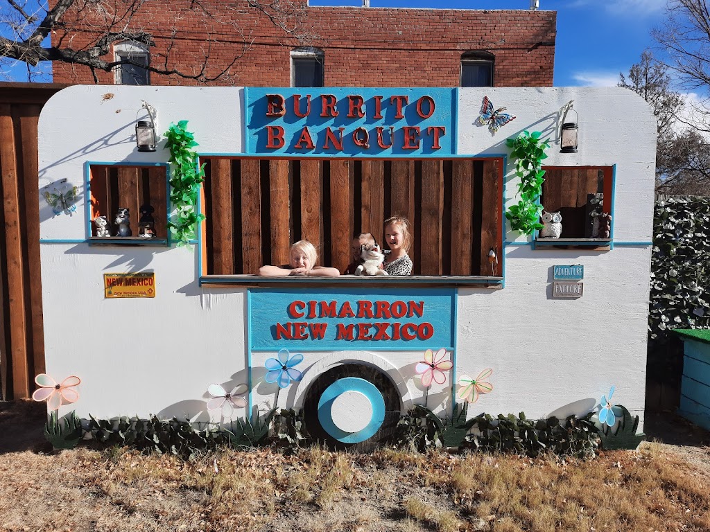 Burrito Banquet | restaurant | 400 E 10th St, Cimarron, NM 87714, USA | 8175264002 OR +1 817-526-4002
