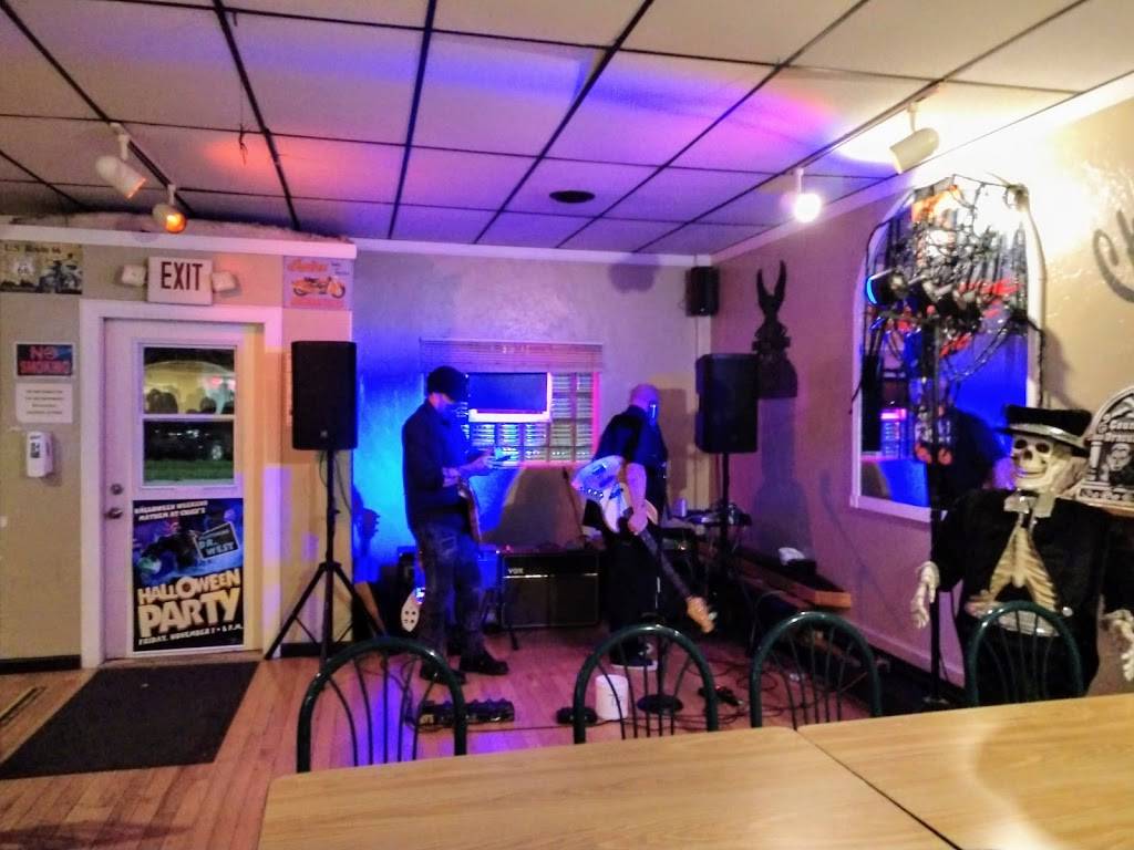 Chiefs Bar & Grill | restaurant | 626 N 2nd Ave, Alpena, MI 49707, USA | 9893560034 OR +1 989-356-0034