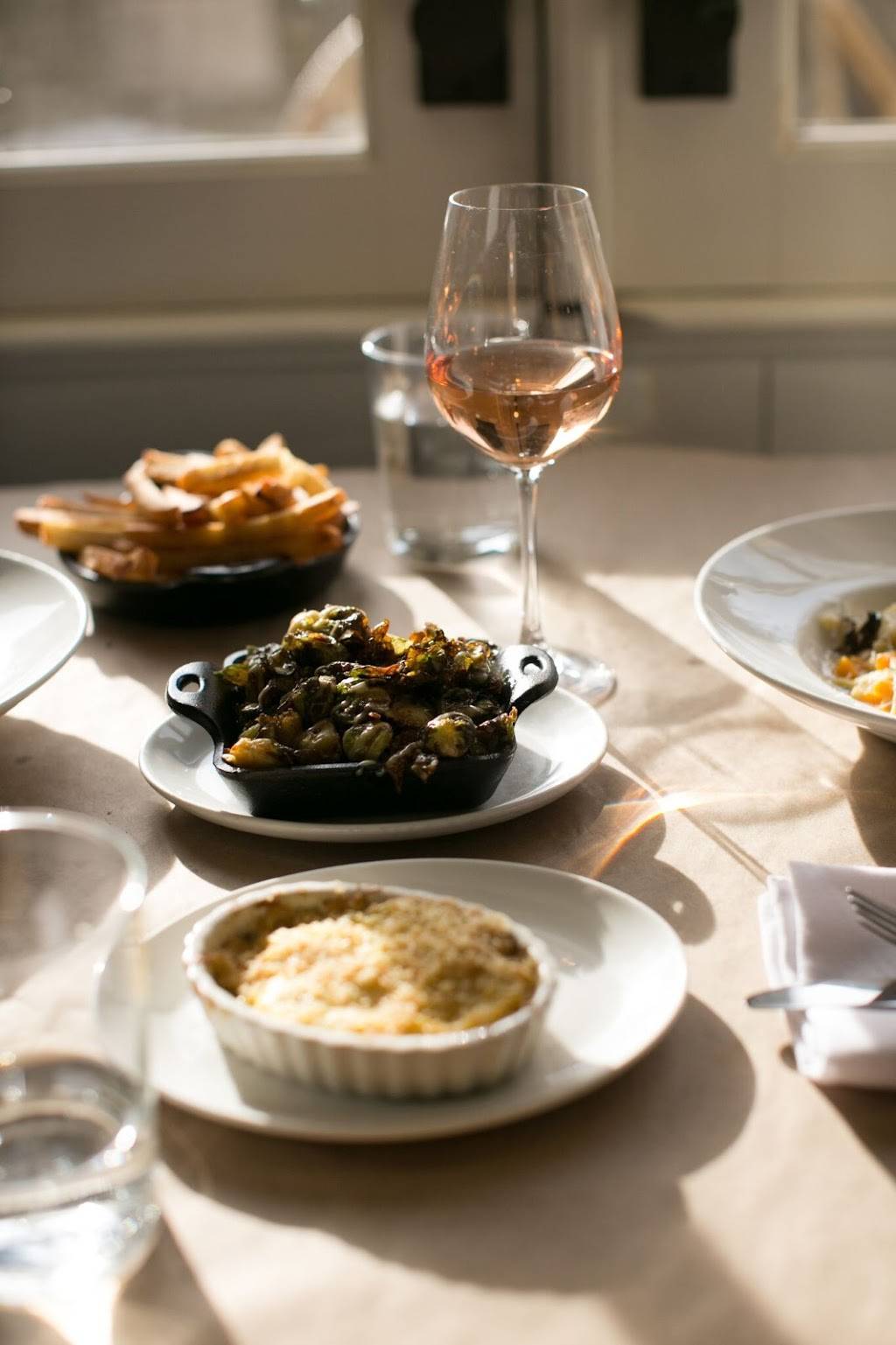 The Hill | restaurant | 9110 Selborne Ln, Chattahoochee Hills, GA 30268, USA | 7704636040 OR +1 770-463-6040