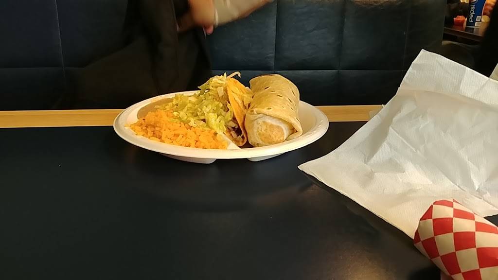 Linas | Mexican Restaurant | restaurant | 2201 N 90th St #128, Omaha, NE 68134, USA | 4029342100 OR +1 402-934-2100