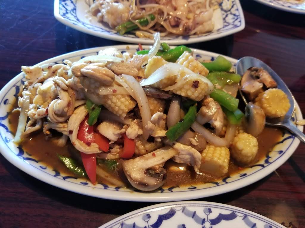 Chili Thai Restaurant | restaurant | 3712 9th St SW, Puyallup, WA 98373, USA | 2538647005 OR +1 253-864-7005