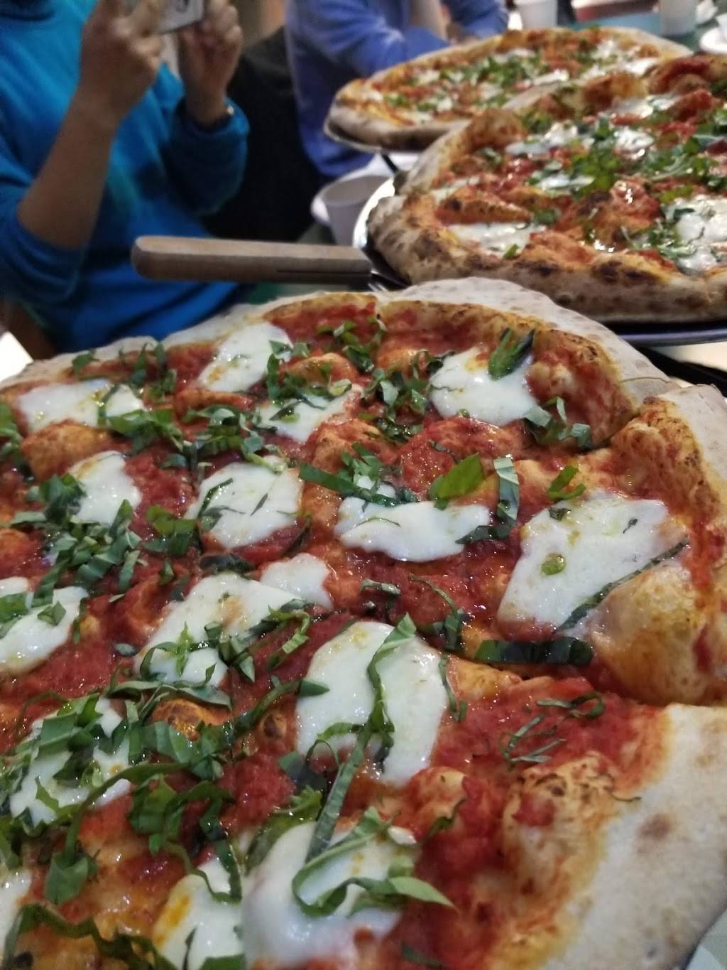 Avanti Pizza Fresh Pasta | restaurant | 3536 Alameda de las Pulgas # 4, Menlo Park, CA 94025, USA | 6508541222 OR +1 650-854-1222