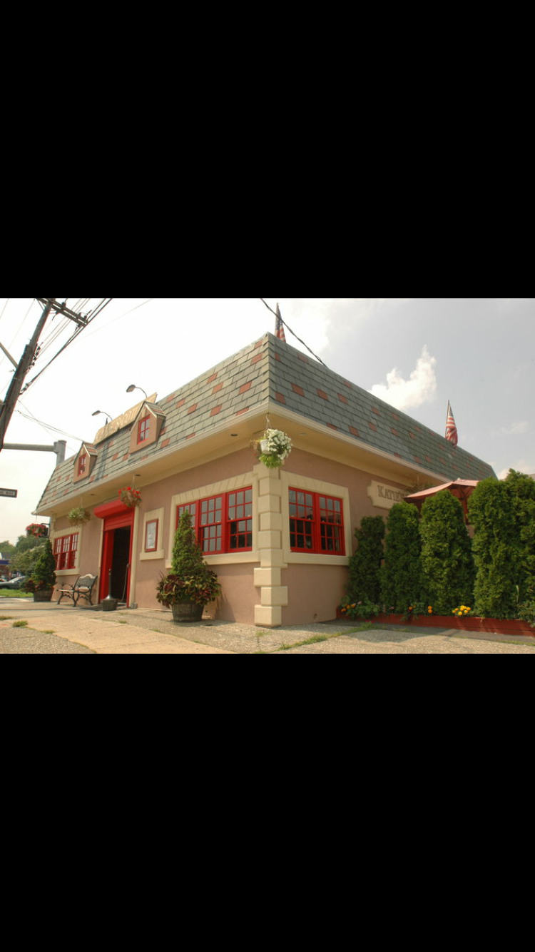 Katies Cottage | restaurant | 521 Central Park Ave, Yonkers, NY 10704, USA | 9149650422 OR +1 914-965-0422