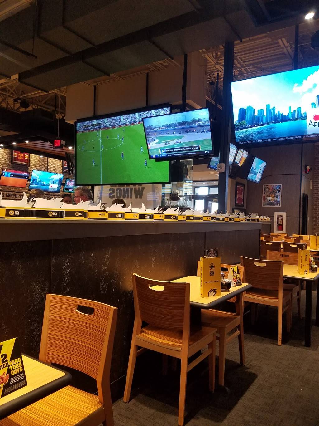 Buffalo Wild Wings | restaurant | 119 Bear Creek Blvd, Wilkes-Barre, PA 18702, USA | 5708207139 OR +1 570-820-7139