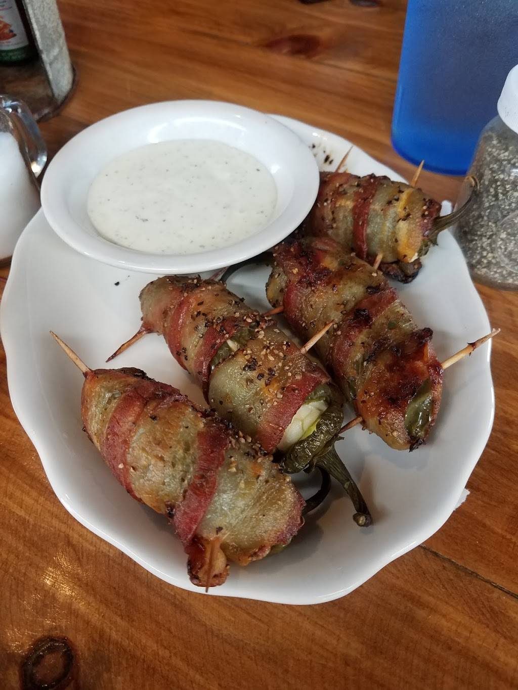 Boondocks Grill & Bar | restaurant | 2808 Henley Rd, Green Cove Springs, FL 32043, USA | 9044069497 OR +1 904-406-9497