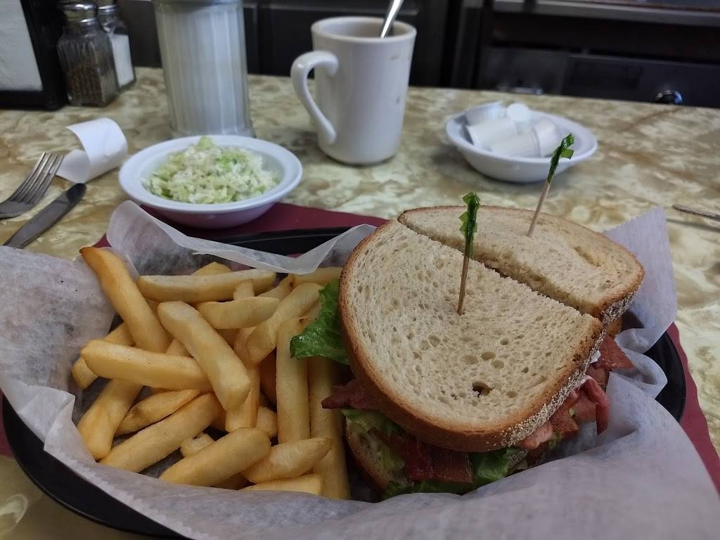 City Hall Diner | restaurant | 827 Park Ave, Cranston, RI 02910, USA | 4014671200 OR +1 401-467-1200