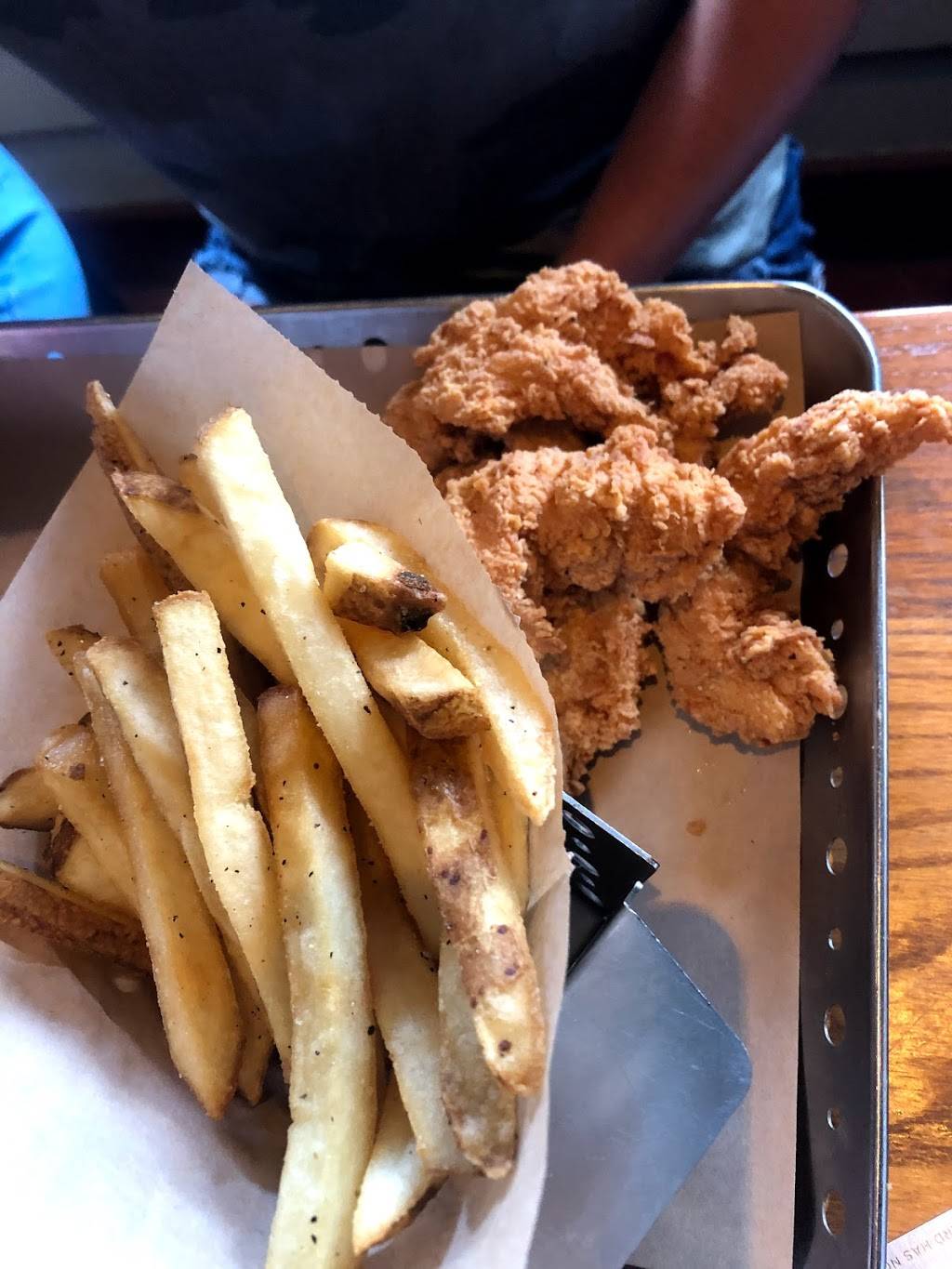 Chilis Grill & Bar | restaurant | 950 W Shawnee St, Muskogee, OK 74401, USA | 9186821652 OR +1 918-682-1652