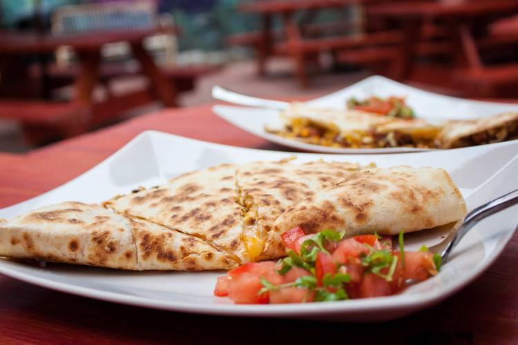 Divine Bar | restaurant | 896 Broadway, Brooklyn, NY 11206, USA | 7184555455 OR +1 718-455-5455