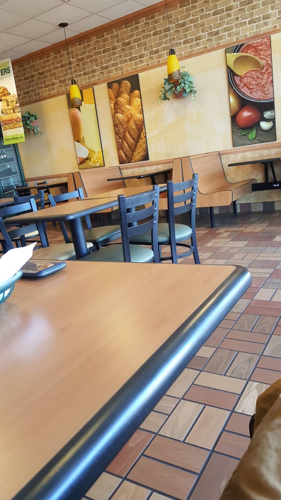 Subway | restaurant | 8401 Hampton Blvd, Norfolk, VA 23505, USA | 7574894621 OR +1 757-489-4621