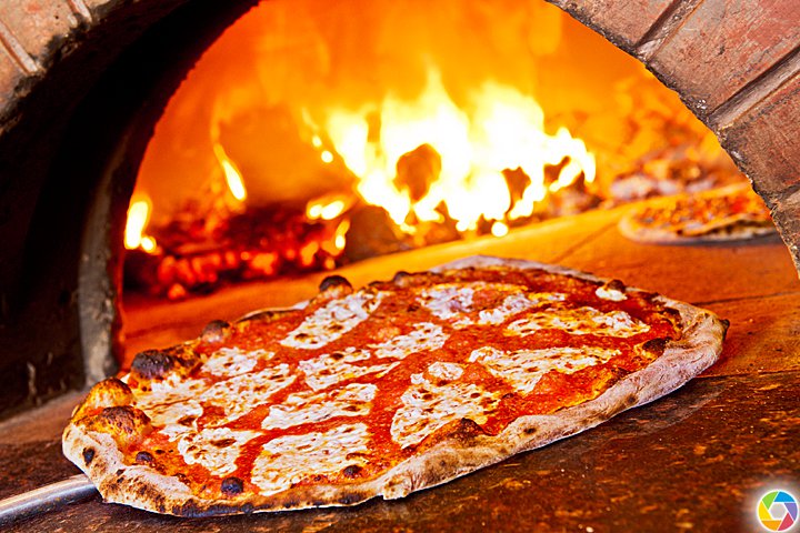 Coalfire | restaurant | 3707 N Southport Ave, Chicago, IL 60613, USA | 7734772625 OR +1 773-477-2625