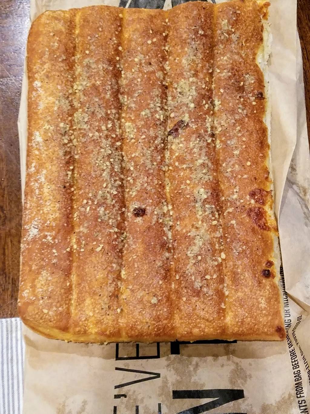 Pizza Hut | restaurant | 895 S Val Vista Dr, Gilbert, AZ 85296, USA | 4809260935 OR +1 480-926-0935