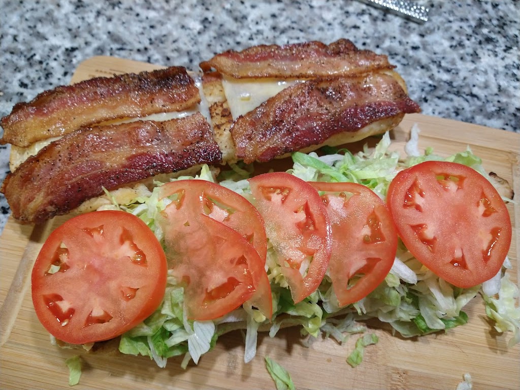 Lucys Bar and Grill | restaurant | 4523 Liberty Ave, Vermilion, OH 44089, USA | 4409637603 OR +1 440-963-7603