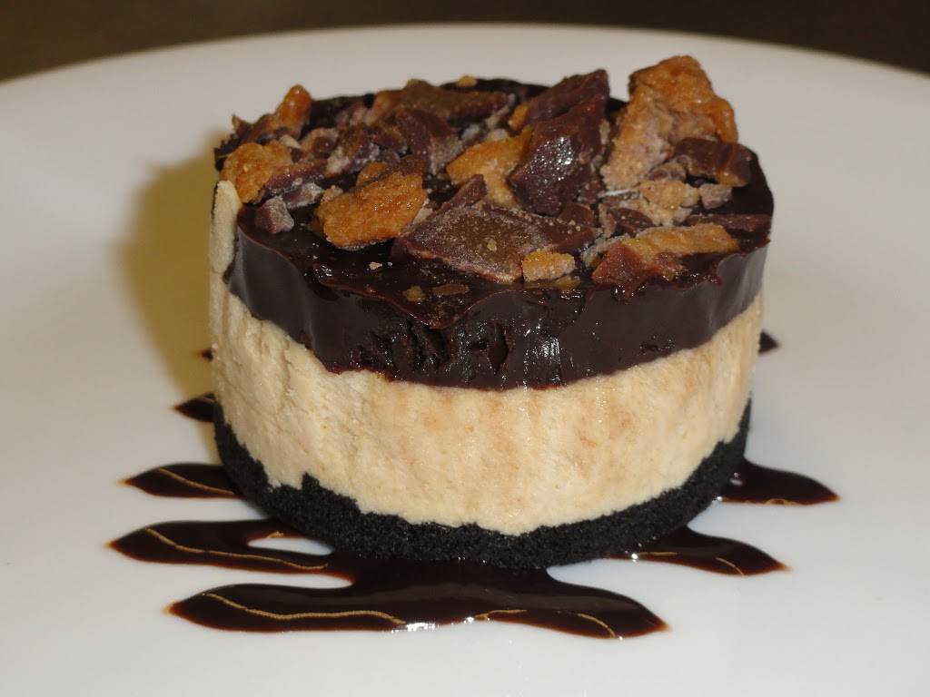 Roman Fountain Pizza & Subs | meal delivery | 15603 Detroit Ave, Lakewood, OH 44107, USA | 2162216633 OR +1 216-221-6633