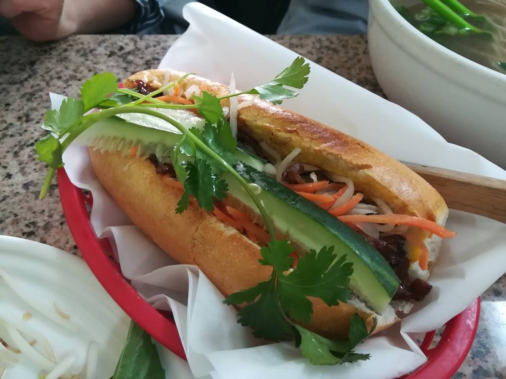 Pho 888 | restaurant | 1137 W Argyle St, Chicago, IL 60640, USA | 7739078838 OR +1 773-907-8838