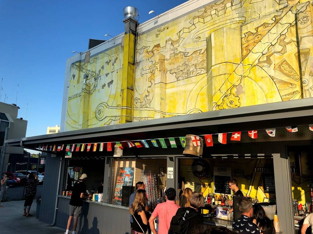 Anable Basin Sailing Bar & Grill | restaurant | 4-40 44th Dr, Long Island City, NY 11101, USA | 7184339269 OR +1 718-433-9269