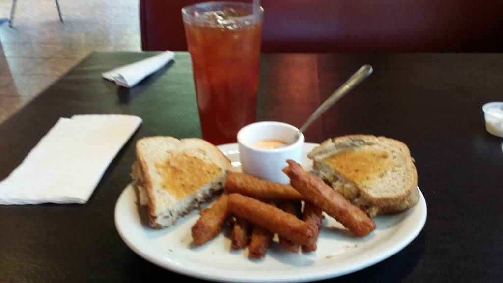 Carriage House Family Restaurant | restaurant | 1537 N Glenstone Ave, Springfield, MO 65803, USA | 4177204487 OR +1 417-720-4487