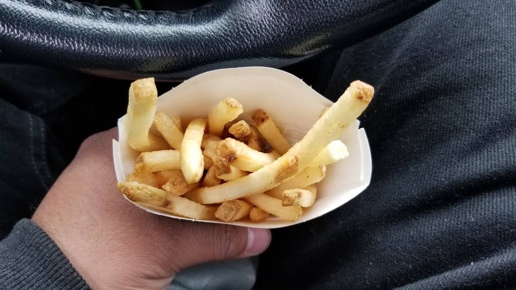 Carls Jr. | restaurant | 1231 Avenida Cesar Chavez, Monterey Park, CA 91754, USA | 3232641122 OR +1 323-264-1122