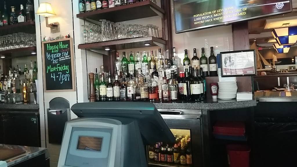 Legal Sea Foods | restaurant | 1 Garden State Plaza Blvd, Paramus, NJ 07652, USA | 2018438483 OR +1 201-843-8483