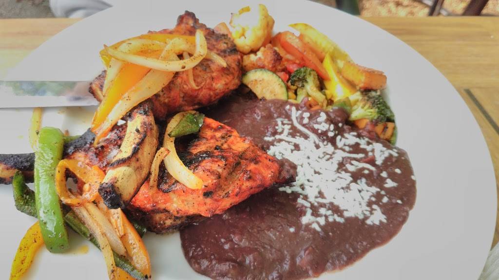 Poco Loco | restaurant | 4134 W River Ln, Brown Deer, WI 53209, USA | 4143559550 OR +1 414-355-9550