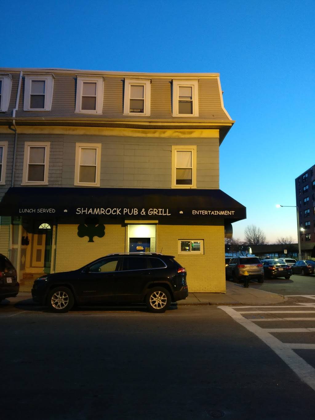 Touchies Shamrock Pub | restaurant | 501 E 8th St, Boston, MA 02127, USA | 6172680007 OR +1 617-268-0007