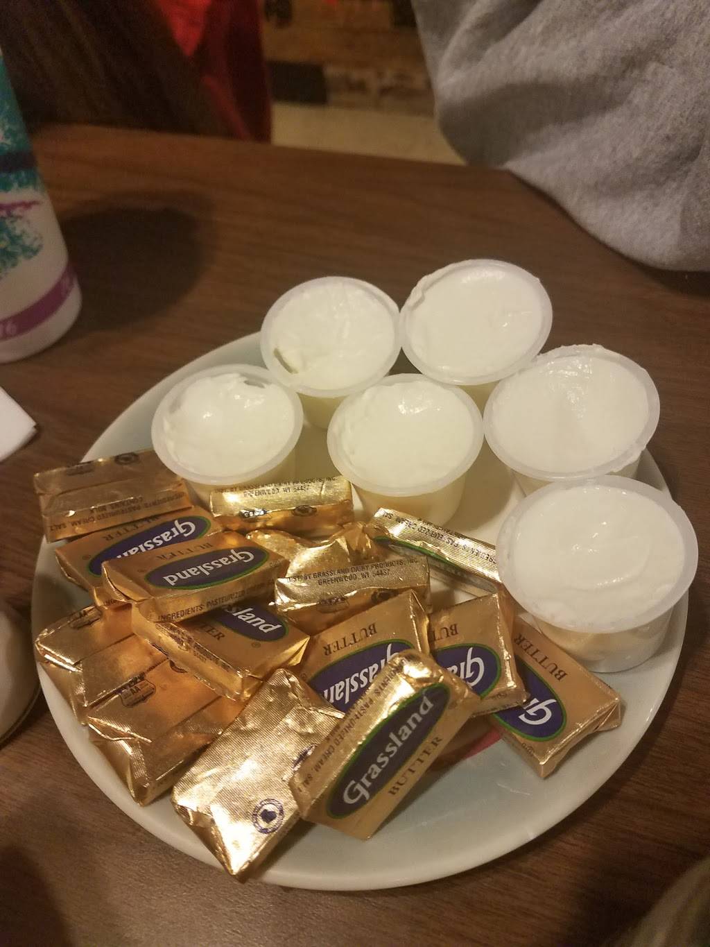 That Place Restaurant | restaurant | 33030 G Ave, Conrad, IA 50621, USA | 6413662911 OR +1 641-366-2911