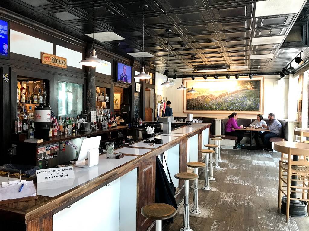 Hill Country Barbecue Market | restaurant | 410 7th St NW, Washington, DC 20004, USA | 2025562050 OR +1 202-556-2050