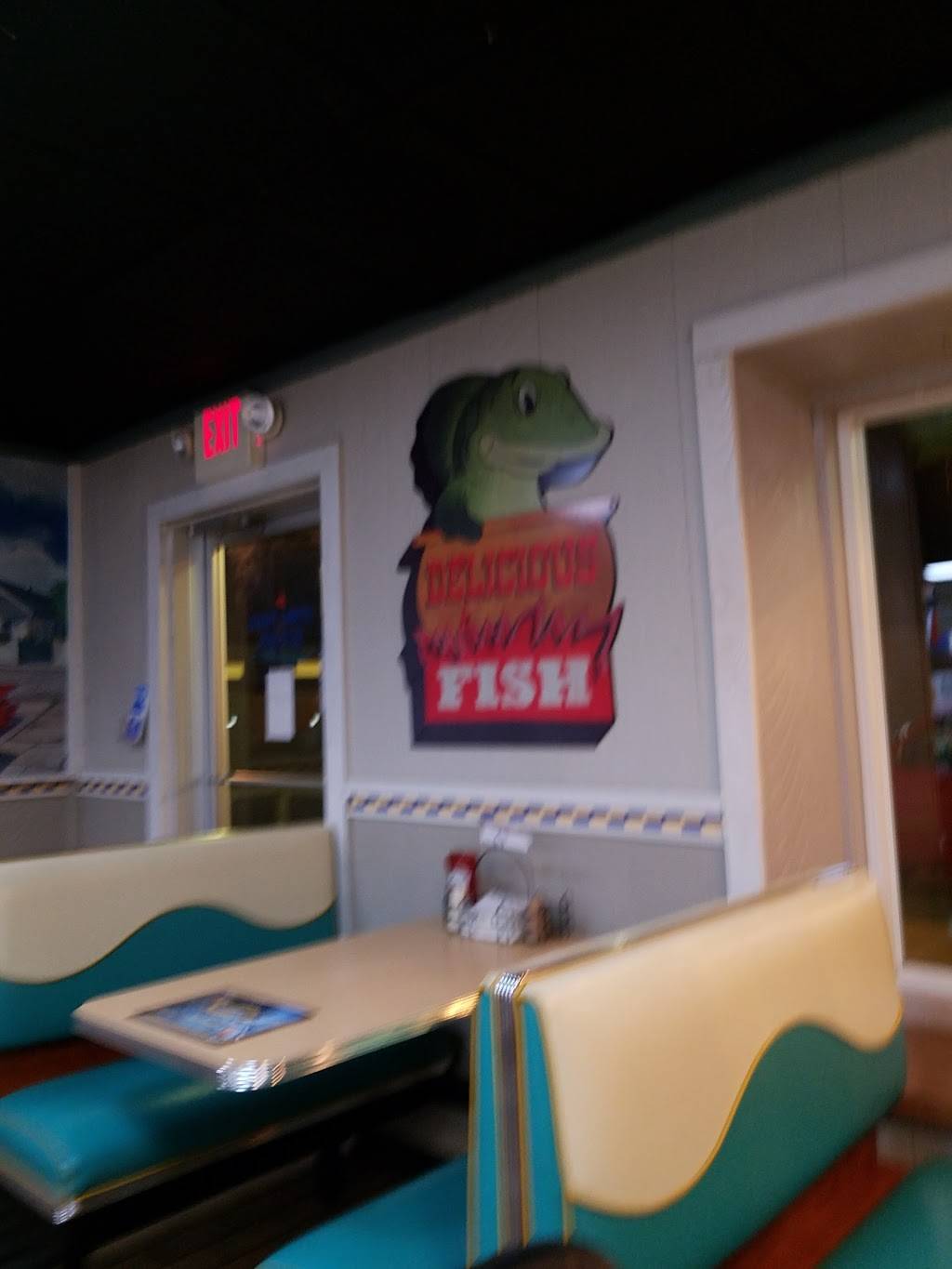 Long John Silvers | restaurant | 1224 E Edwardsville Rd, Wood River, IL 62095, USA | 6182543457 OR +1 618-254-3457