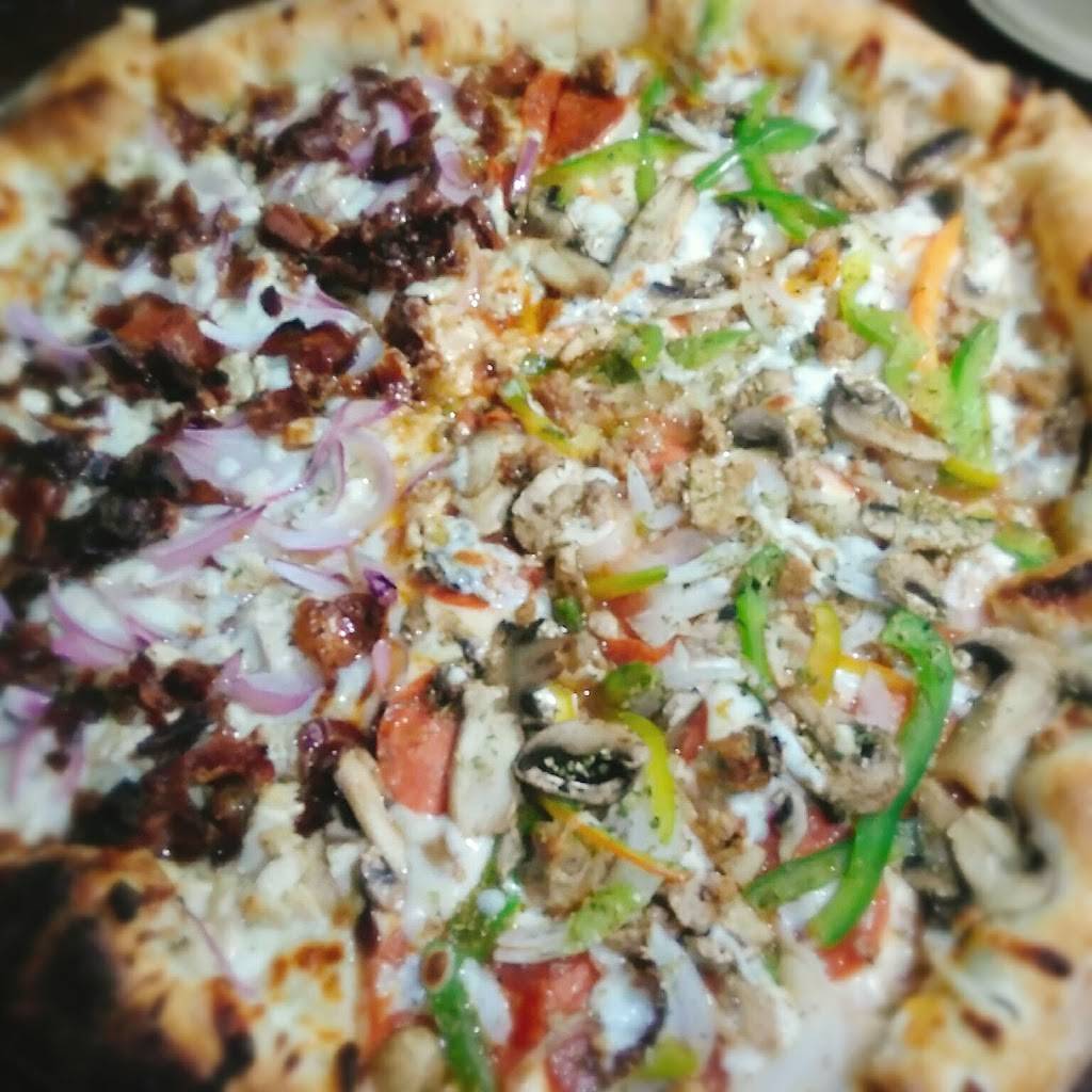 Crozet Pizza | restaurant | 5794 Three Notched Rd, Crozet, VA 22932, USA | 4348232132 OR +1 434-823-2132