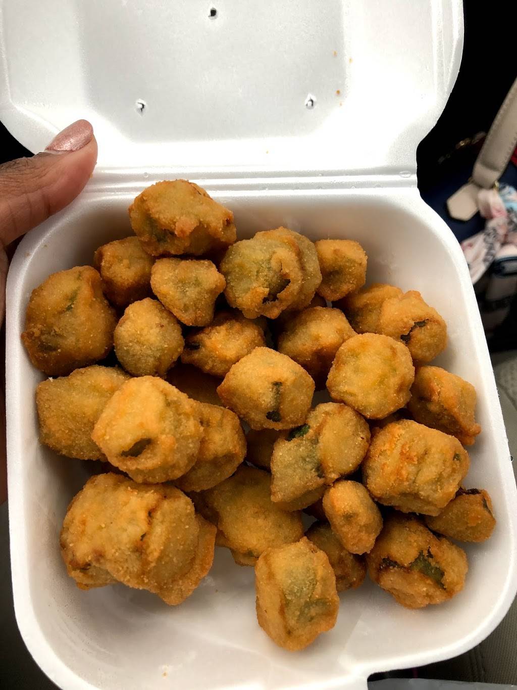 Americas Wings & Seafood | restaurant | 2288 Blue Water Blvd #270, Odenton, MD 21113, USA | 4106749464 OR +1 410-674-9464