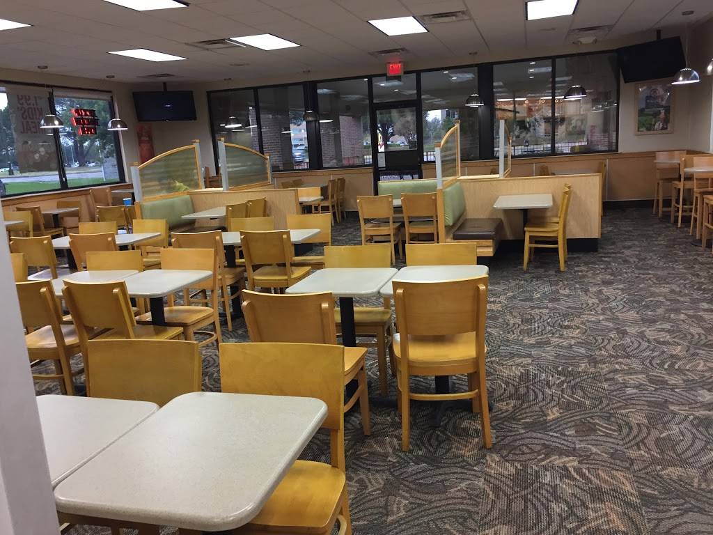 Wendys | restaurant | 3911 Matlock Rd, Arlington, TX 76015, USA | 8174225539 OR +1 817-422-5539