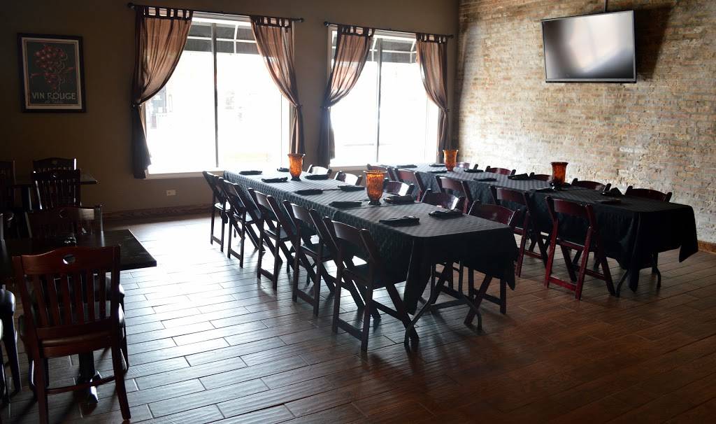 The Vine - Martini & Wine Bar | restaurant | 101 Center St, Grayslake, IL 60030, USA | 8475430900 OR +1 847-543-0900