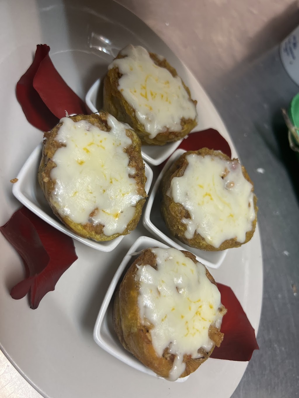 Carmens Cuban Cuisine | restaurant | 7400 NW South River Dr # B6, Medley, FL 33166, USA | 3058630301 OR +1 305-863-0301