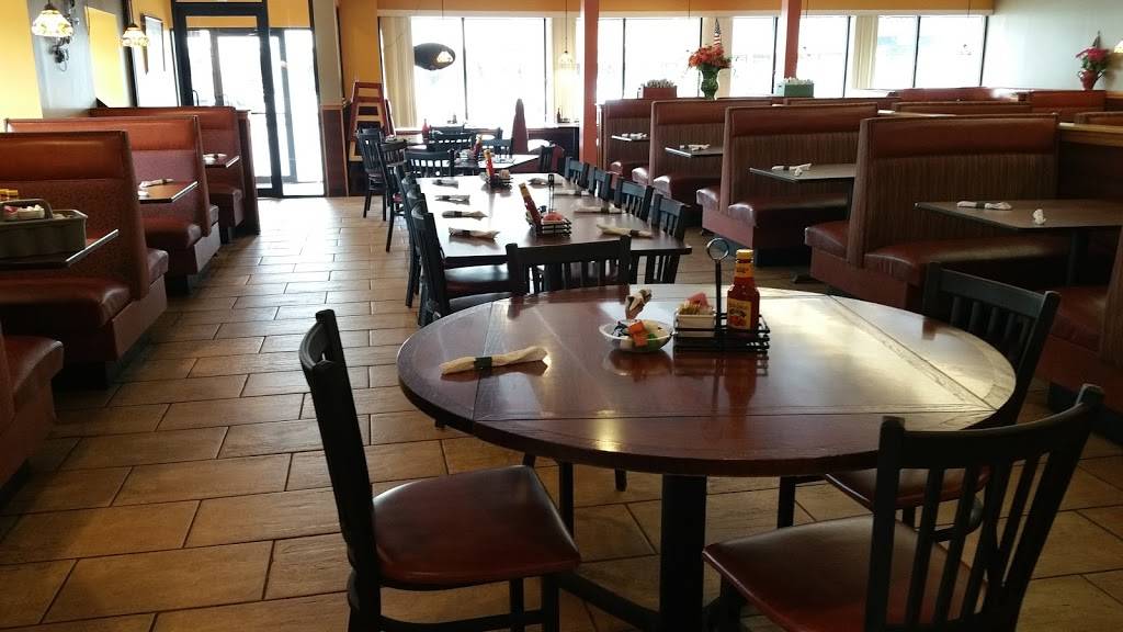 Lincoln Square Pancake House Greenfield | restaurant | 118 W Main St, Greenfield, IN 46140, USA | 3173181792 OR +1 317-318-1792